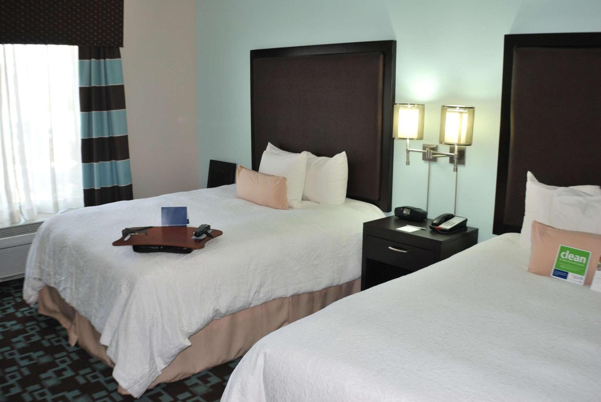 Hampton & At Opryland 3* Nashville
