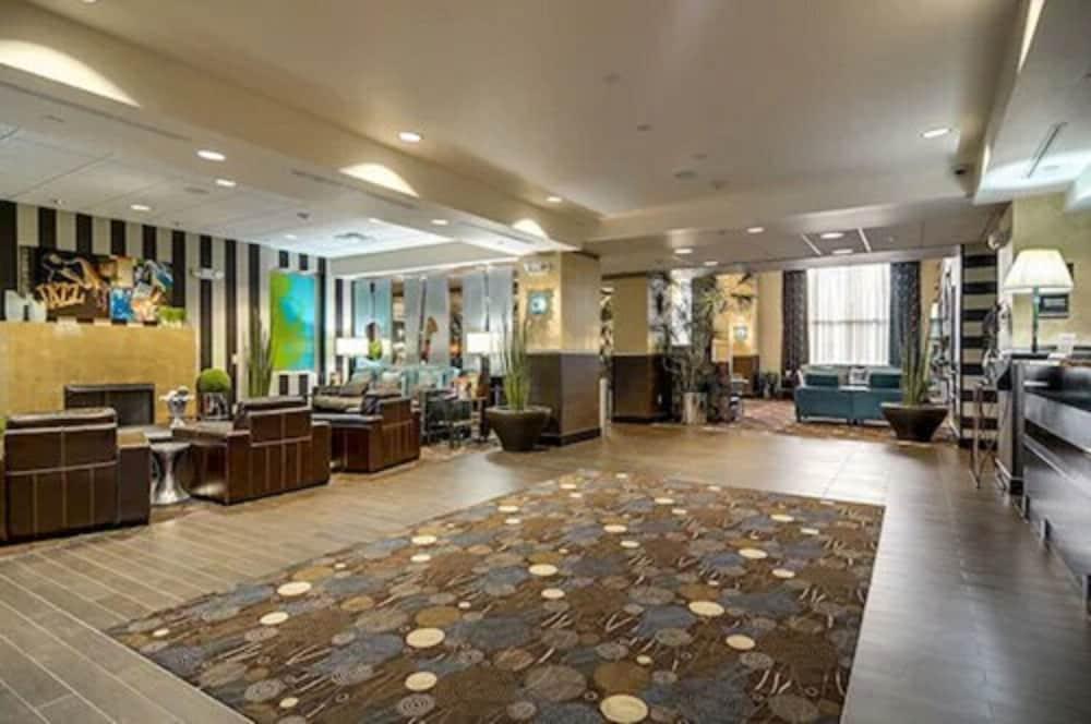Hampton & At Opryland 3*